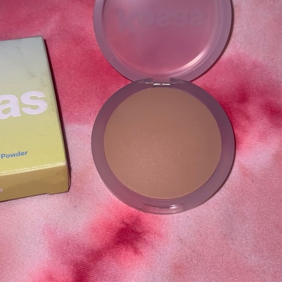 Kosas Cloud Set Baked Setting Powder - Picture 2 of 4